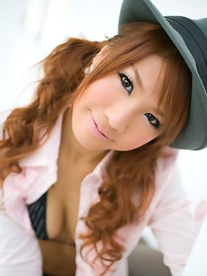 Mai Hoshino Asian with hat takes short jeans off and shows butt
